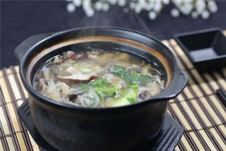 德师傅过桥米线